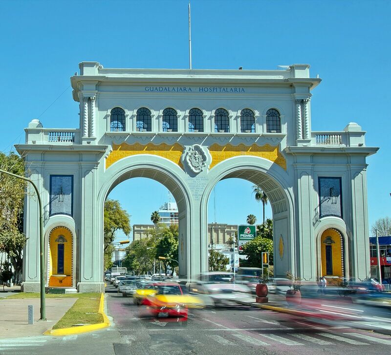 Arcos Guadalajara 2 (cropped)